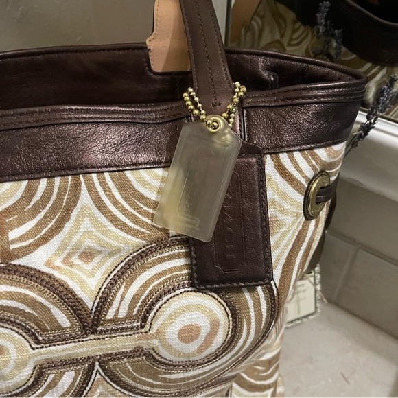 COACH - Audrey op art swirl in cream and brown cloth tote- 17044- EUC - Picture 4 of 10